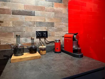 Utensilios para hacer té y café en La Caseta