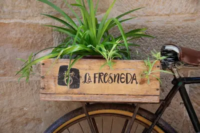 Montar en bicicleta en Apartamento rural Ca La Rumbeta en La Fresneda o alrededores