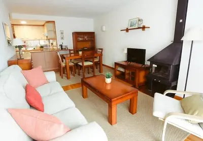 Una televisión o centro de entretenimiento en Fuente Espadilla by Cardi Suites