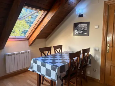Plano de Cocina moderna, bajo cubierta rústico- Comodidad máxima - Erta 3