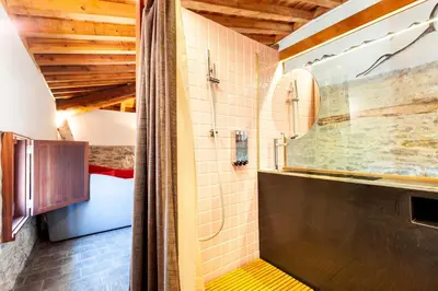 Un baño de Casa Fumanal - Unique Property for up to 24