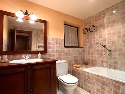 Un baño de Apartament de la Vall Ferrera - L'Amfitriona