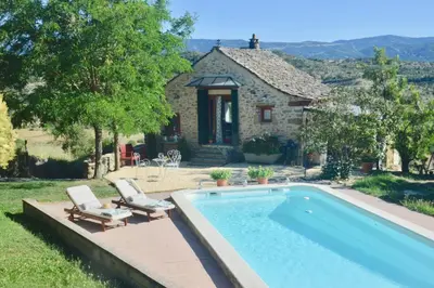 Piscina en o cerca de Borda de Fadrín