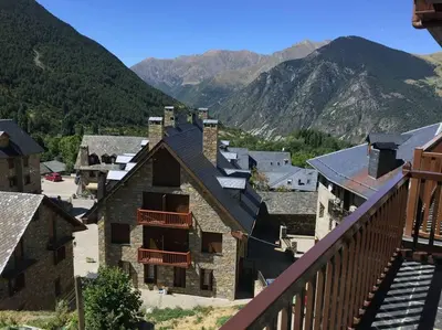 Vista general de una montaña o vista desde el apartamento