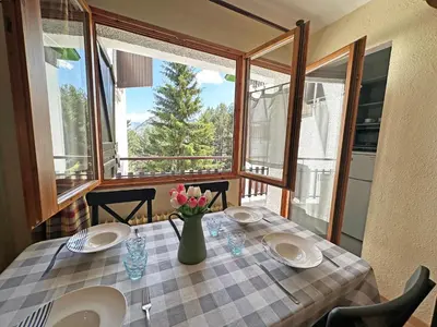 Un balcón o terraza de Apartamentos Confort Formigal 3000
