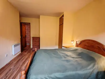 Cama o camas de una habitación en Calideza inigualable- Rústico, eficiente y con jardín - Isard 1