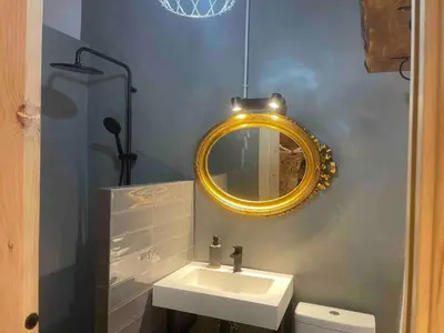 Un baño de Castell de l'Aguda