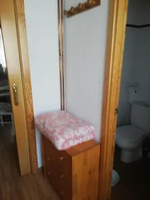 Un baño de Pequeño adosado de montaña con terraza