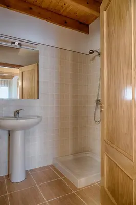 Un baño de Saplan Real Estate LAUJÒ
