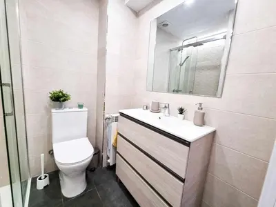 Un baño de Highway to El Pilar ComoTuCasa