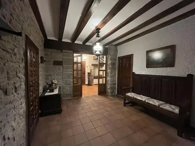 Una televisión o centro de entretenimiento en Casa Orbara by Clabao