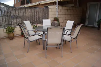 Un patio o zona al aire libre en Hostal Peñacárdena