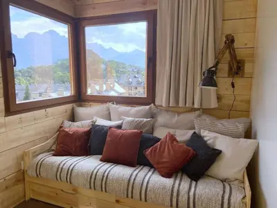 Zona de estar de Vistas by Cardi Suites