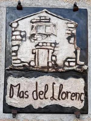 Certificado, premio, señal o documento que está expuesto en Mas del Llorenç