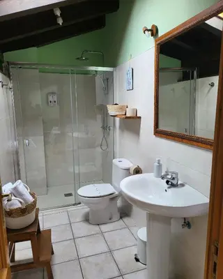 Un baño de Casa Rural Larraldea
