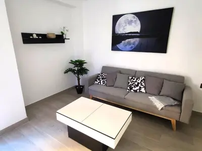 Zona de estar de Apartamento con Jacuzzi: El Rincón de Ayud