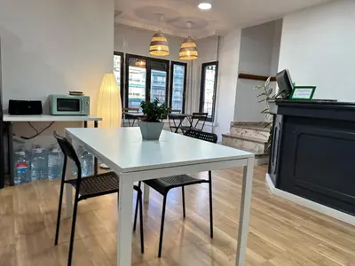 Una cocina o zona de cocina en Hostal Zaragoza Centro
