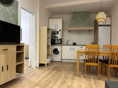 Una cocina o zona de cocina en Dos Torres Tenor Gayarre - Encanto con Balcón Interior