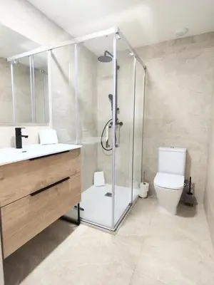 Un baño de CHECK-IN CASAS Mala de Anciles