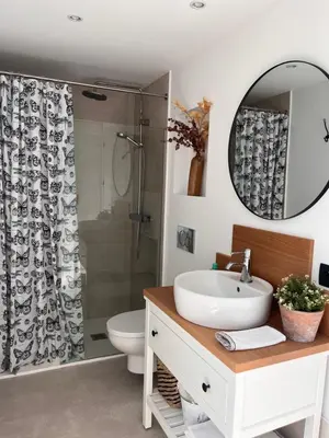 Un baño de Las casitas del Gallego
