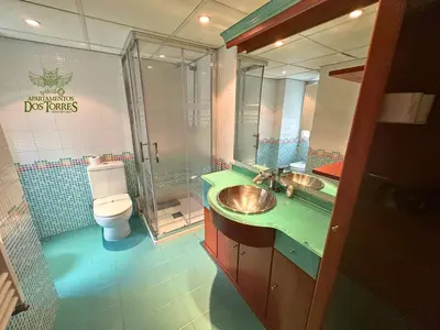 Un baño de Dos Torres Ático - Solárium Privado en Calle Alfonso I