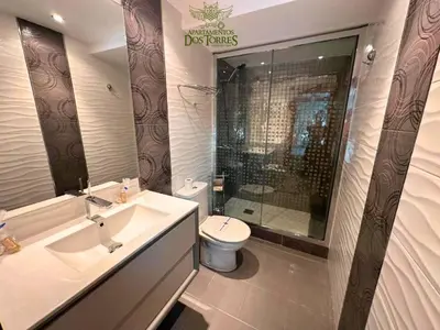Un baño de Dos Torres Ático - Solárium Privado en Calle Alfonso I