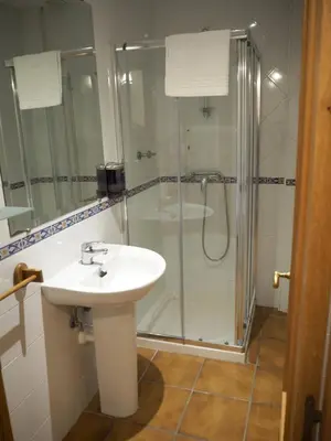 Un baño de Posada de Ollo