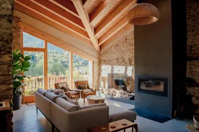 Zona de estar de Espectacular Chalet de Montaña Pirineos, Burg