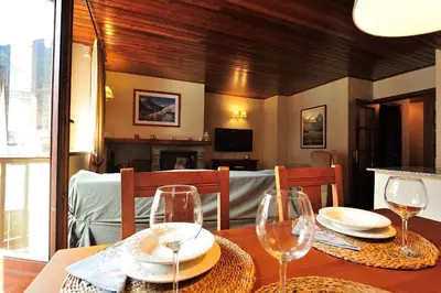 Zona de estar de Cal Berg, Acogedor apartamento en Garòs cerca de Baqueira by Eth Flòc