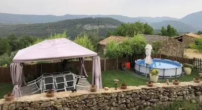 Vista general de una montaña o vista desde the country house
