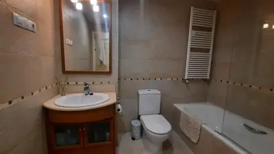 Un baño de Dúplex Terraza Golf 3 Dormitorios 2 Baños