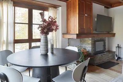 Una cocina o zona de cocina en Val de Ruda Luxe 10 by FeelFree Rentals