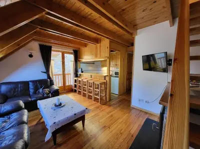 Zona de estar de Duplex en la Vall de Boí, plena naturaza