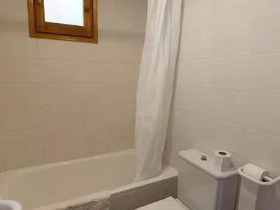 Un baño de Inmocyma Cerler-Anayon Pie de pistas