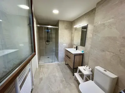 Un baño de Villmor - B51 - La Terraza de Benasque