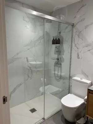 Un baño de Plaza Tomás