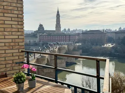 Vista de un río cerca de este apartamento