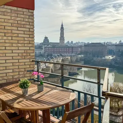 El Puente del Pilar - Turistea Suites