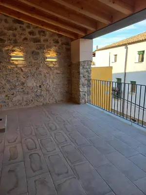 Un balcón o terraza de Cal Vallverdú - Adaptado