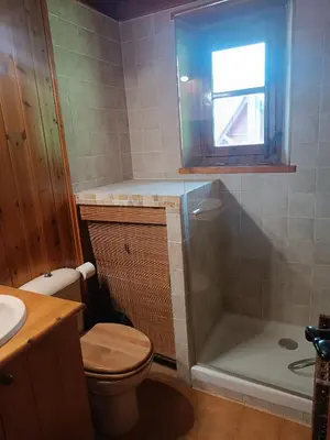 Un baño de Duplex Cerler