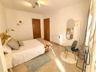 Cama o camas de una habitación en Acogedor apartamento para dos en el centro