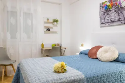 Cama o camas de una habitación en Los Sauces Pamplona Hospitales Universidad