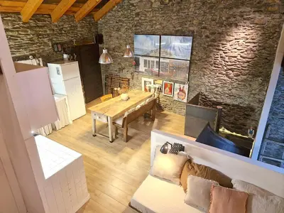 Una cocina o zona de cocina en Paller rústic de muntanya amb estil i acollidor by RURAL D'ÀNEU