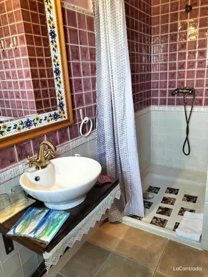 Un baño de La Contrada