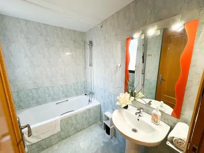 Un baño de Escultor del Pilar ComoTuCasa