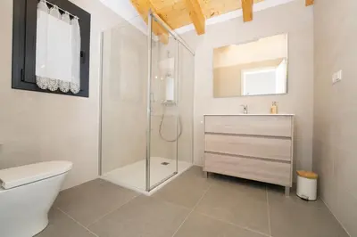 Un baño de Casa rural de lujo en Alt Urgell, Pirineos.