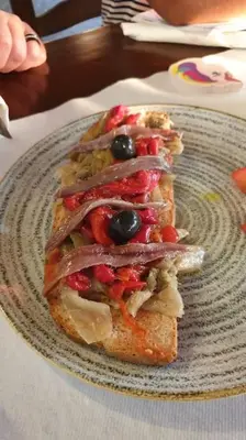 Comida en o cerca de esta casa o chalet
