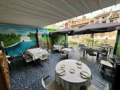 Un restaurante o sitio para comer en Pensión Casa Carmen