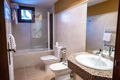 Un baño de Hotel Valle De Izas