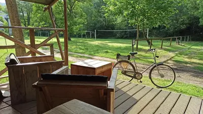 Jardín al aire libre en Camping Collegats